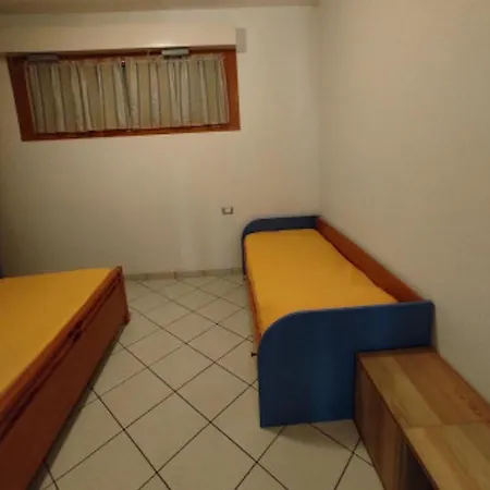 Cozy Flat With Patio ביביונה