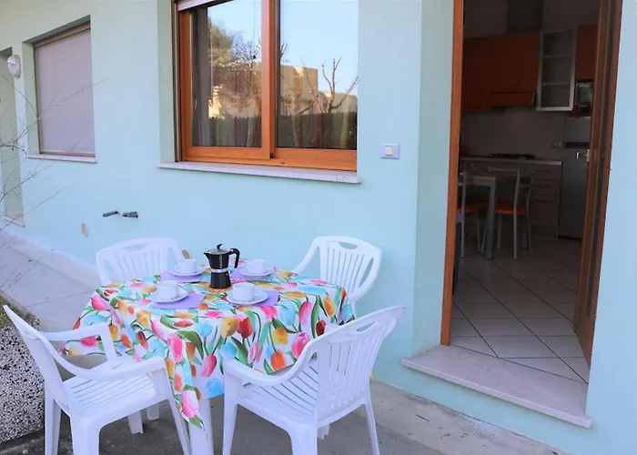 Cozy Flat With Patio Apartment *